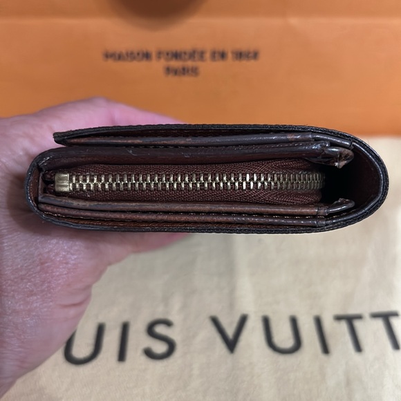 100% Authentic vintage Louis Vuitton Monogram Tressor wallet. - Picture 7 of 10